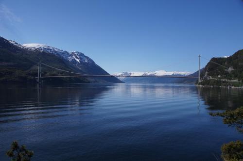 Hardangerbrücke, freie Spannweite 1.310m, Eröffnung 2013