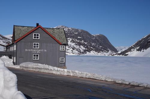 Djupvashytta unterhalb der Dalsnibba