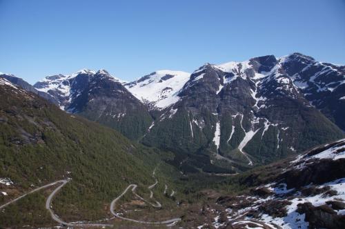 Blick von der neuen Aussichtsplattform "Utsikten" am Gaularfjellet