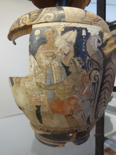 Museum Luigi Bernabò Brea: mehrfarbige Keramik