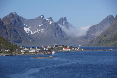 Blick von Reine zum Kjerkfjorden