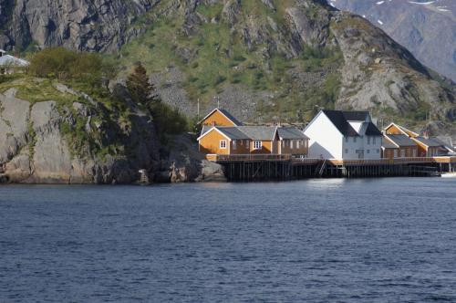 Sakrisøya gegenüber von Reine